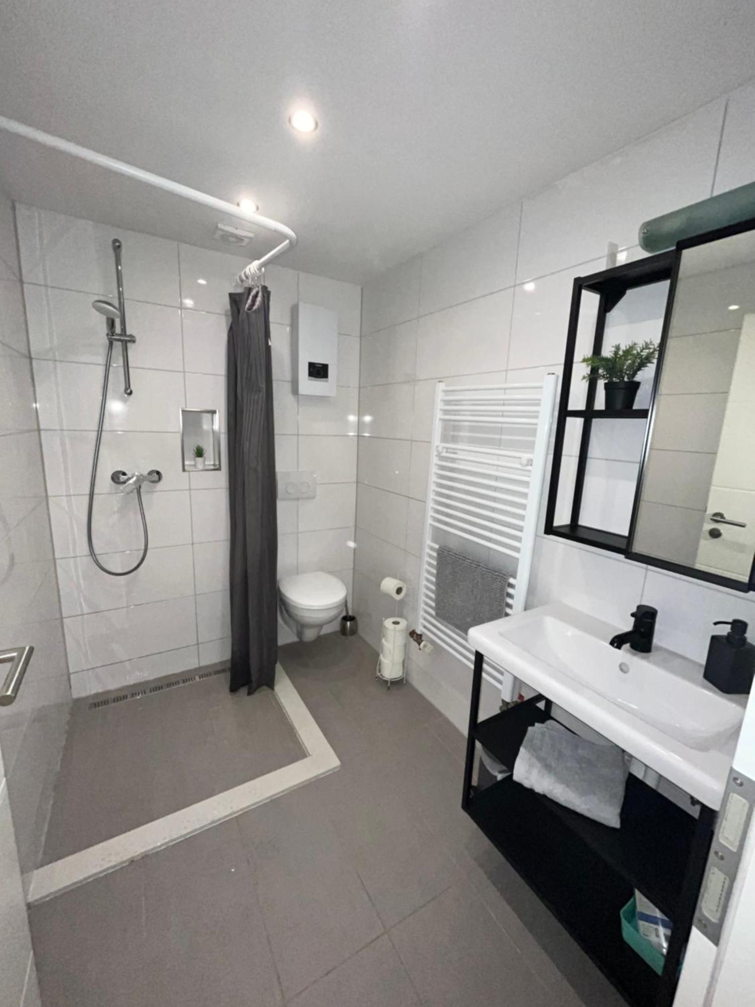 10c 40qm Wi-fi Free Parking Calm Back House