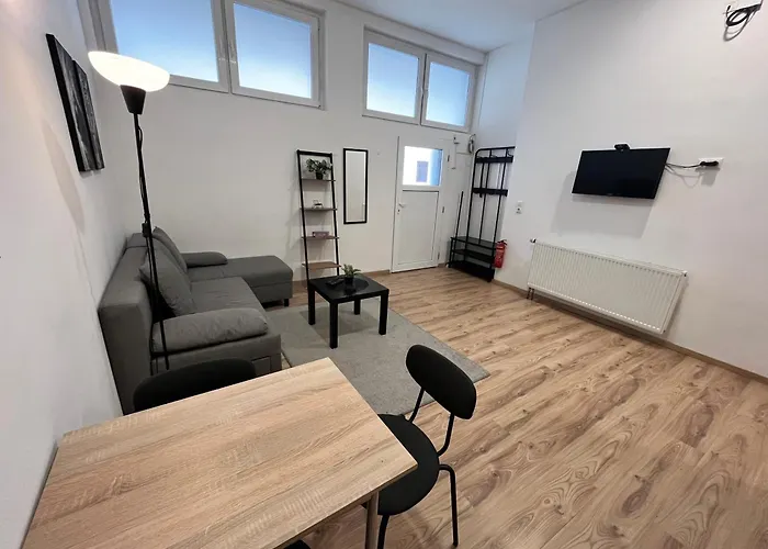 Apartment Central 10C 40Qm Wi-Fi Free Parking Calm Back House
