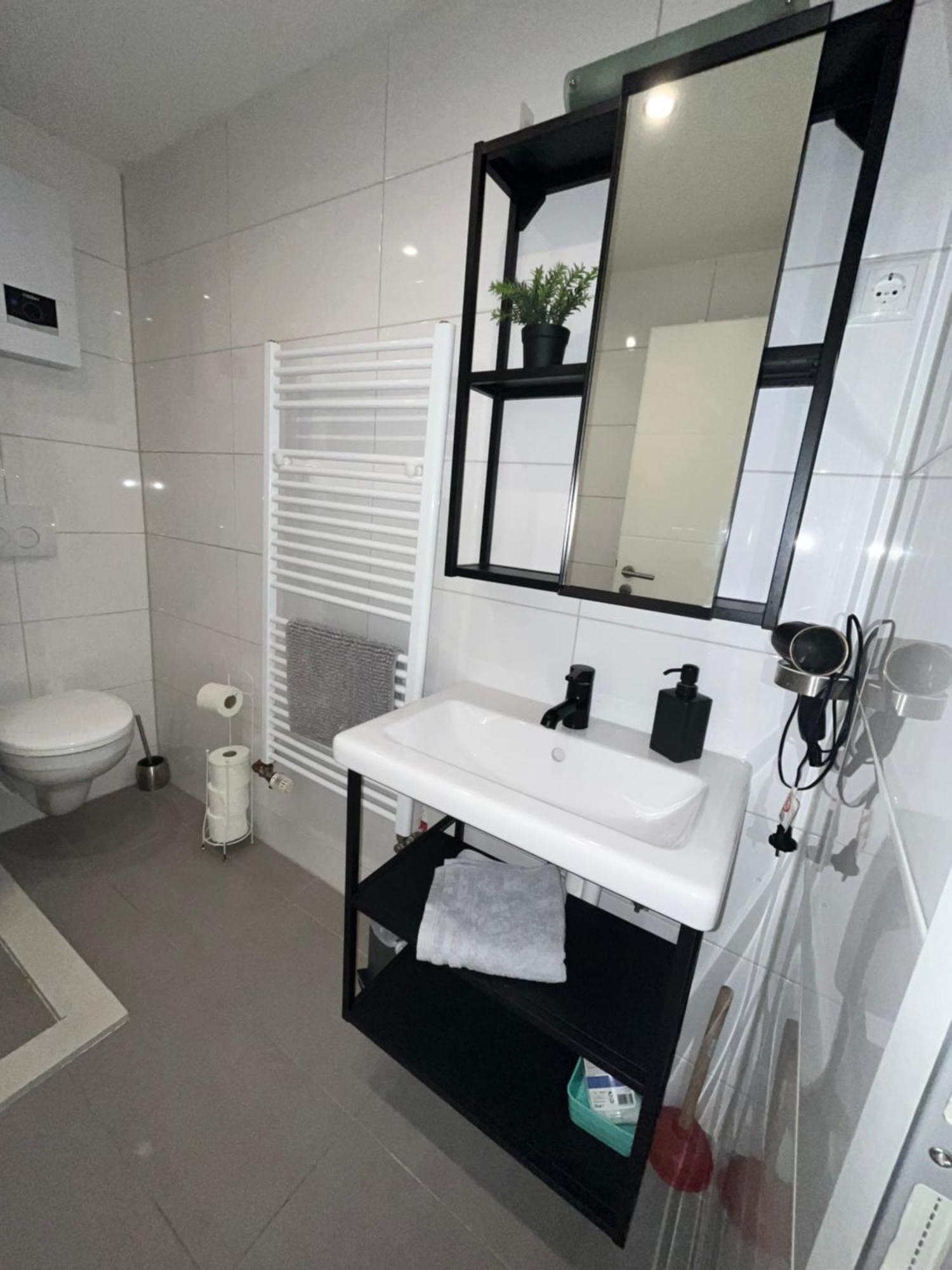Apartment 10c 40qm Wi-fi Free Parking Calm Back House